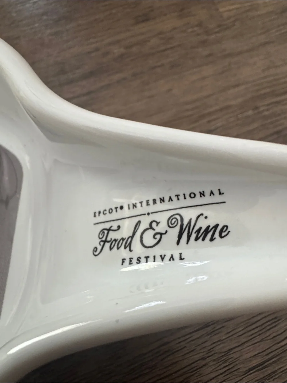 Disney/EPCOT White Ceramic Spoon Rest with Food and Wine Festival Artwork